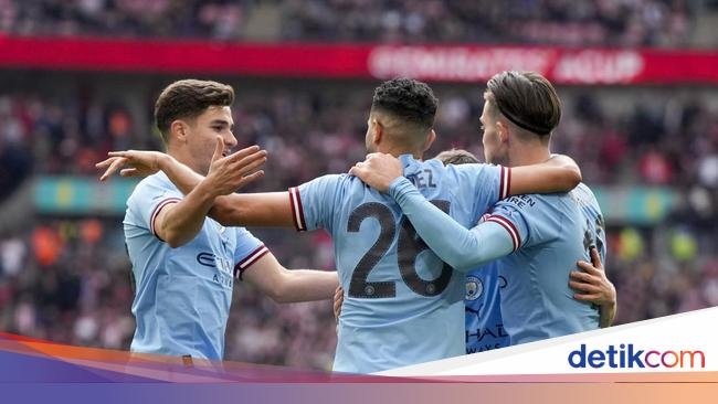 Meski Kesal, Keane Akan Selamati Man City Jika Bisa Treble