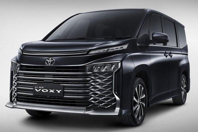 Toyota Voxy Kena Recall Sistem Rem Parkir Elektrik, Konsumen Diminta Cek Mobil ke Bengkel Resmi