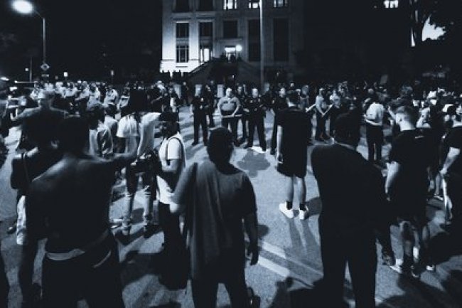 Peristiwa 1 Mei: Demo 300 Ribu Lebih Pekerja di AS, Jadi Asal Mula May Day