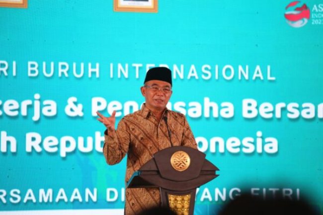 Menko PMK Hadiri Peringatan Hari Buruh Internasional Sekaligus Halal Bihalal yang Digelar Kemenaker