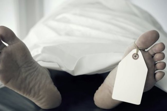 Remaja Tewas Tersambar Petir saat Asyik Main HP di Pantai Mbah Drajid Lumajang