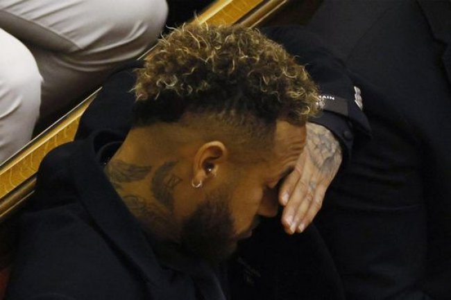 Fans PSG Serbu Rumah Neymar, Tuntut Pergi dari Klub