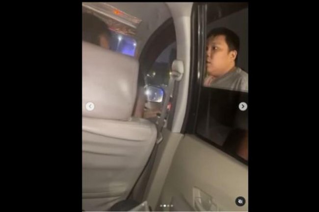 Viral Aksi Koboi Jalanan Dilakukan Oleh Pengemudi Mobil Dinas Polri, Memaki-maki Sambil Menenteng Pistol