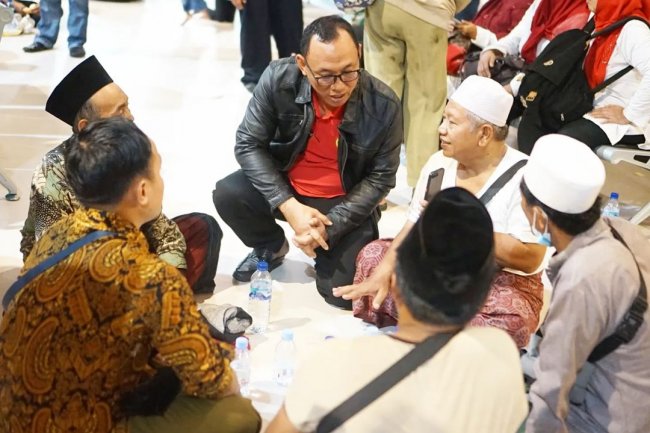 Helldy Intruksikan Dinkes, Dinsos dan BPBD Bantu Korban Peristiwa Terbakarnya Kapal Ferry KMP Royce 1 · Faktabanten.co.id