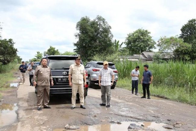 Punya Harta Rp22 Miliar, Intip Isi Garasi Gubernur Lampung Arinal