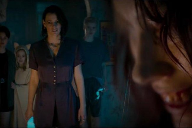 Sinopsis Lengkap Evil Dead Rise Kini Tayang di Bioskop, Ibu 3 Anak Jadi Pembunuh Keji, Awas Spoiler