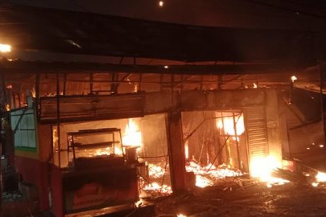 Dua Kios dan Tiga Rumah di Bekasi Hangus Terbakar, Satu Orang Terluka