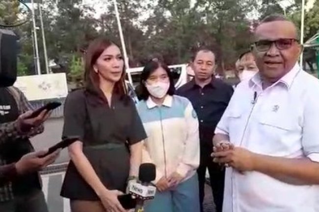 Staycation untuk Perpanjang Kontrak, Wamenaker: Perusahaan Harus Perhatikan Karyawan