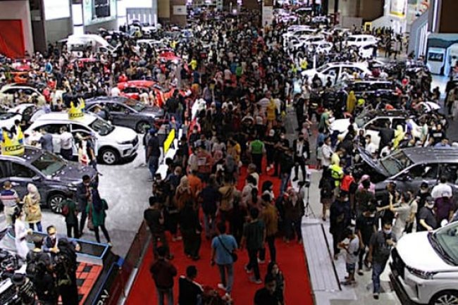Penjualan Mobil Bulan Lalu Turun 29 Persen