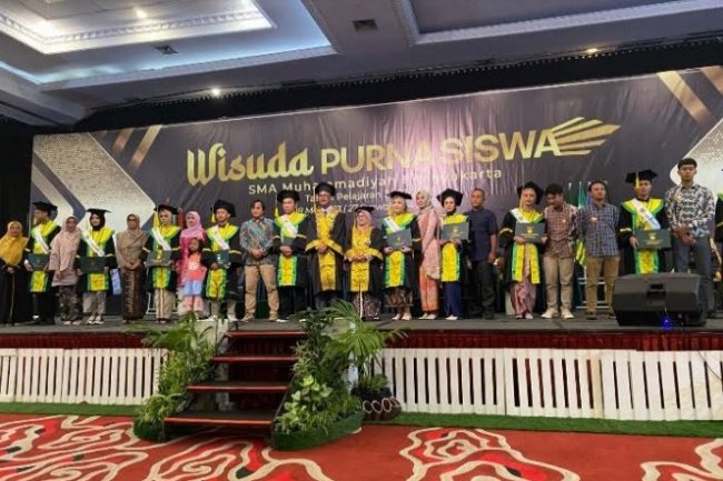 Kado Wisuda SMA Muhi Yogyakarta, Raih Prestasi Tingkat Internasional