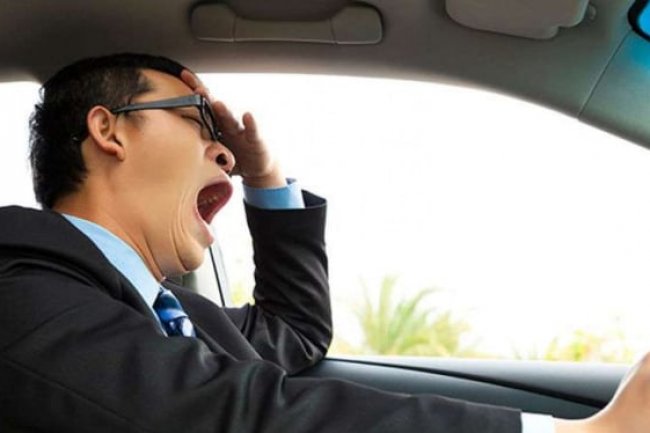 Sopir Bikin Jalan Macet Dapat Simpati, dan Pabrik Kendaraan Listrik Baru di Indonesia