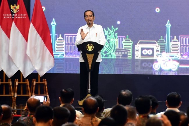 Presiden Ajak Industri Otomotif Mulai Beralih ke Kendaraan Listrik