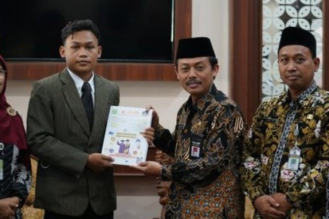 Anak Petani Brebes Diterima 13 Kampus Luar Negeri, Pilih Universitas Toronto Kanada