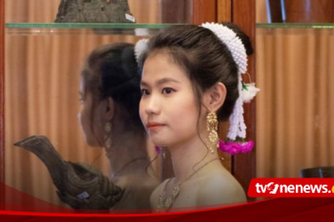 7 Potret Phyadeth Rotha, Gadis Cantik Kamboja Pembawa Baki Medali di Final SEA Games 2023 yang Dilirik Marselino Ferdinan