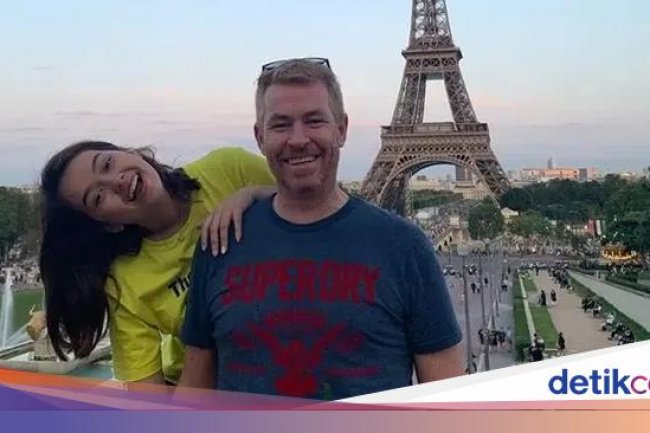 10 Artis Blasteran Ini Punya Ayah Bule, Rebecca Klopper Hingga Enzy Storia