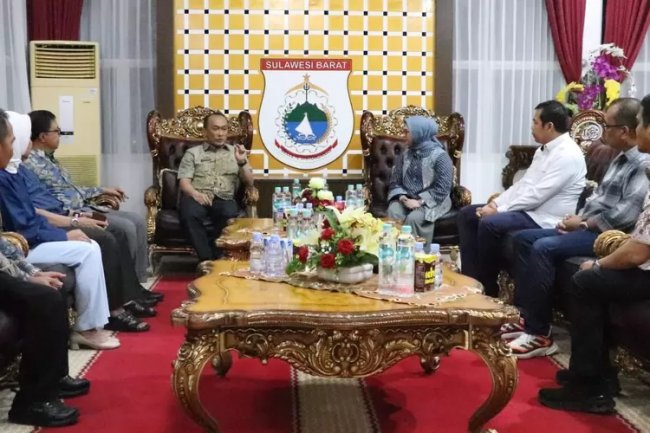 Masih Butuh Banyak Sentuhan, Pemprov Sulbar Jajaki Kerja Sama Teknologi Informasi Dengan UNESA