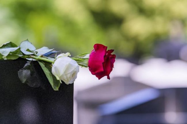 Istri Gubernur Kaltim Isran Noor Meninggal Dunia