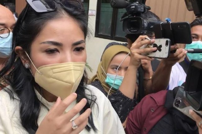 Diduga Sembunyikan Dito Mahendra, Nindy Ayunda Diperiksa Hari Ini