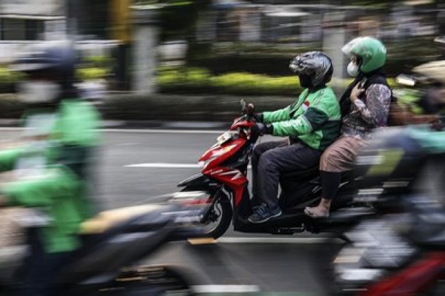 Asik Ngopi, Driver Ojek Online Dibegal di Beji Depok