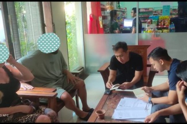 Imigrasi Bali Tangkap Bule Denmark yang Pamer Kemaluan di Atas Motor