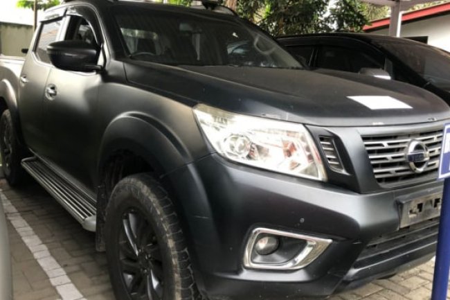 Mobil Gagah Serba Hitam Ini Dijual Murah