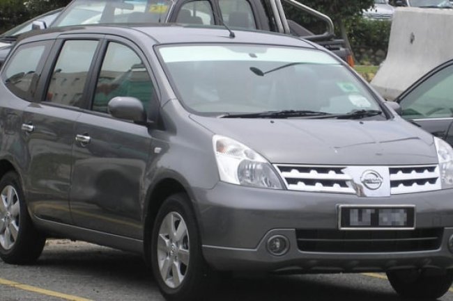 Ada Gratisan untuk Pemilik Nissan Grand Livina, Mobil Gagah Serba Hitam Dijual Murah