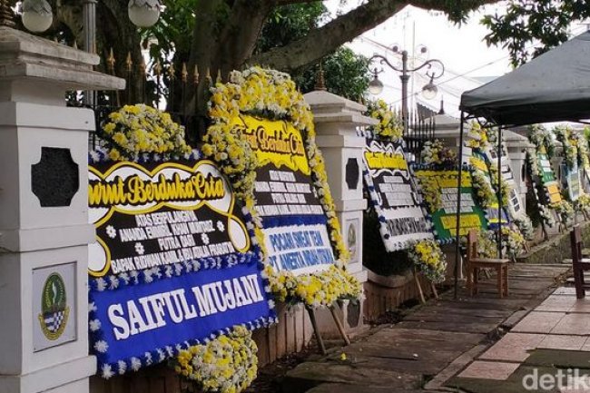 Karangan Bunga untuk Mendiang Eril Jadi Karya Seni, Dipamerkan Saat Peringatan Satu Tahun Wafatnya