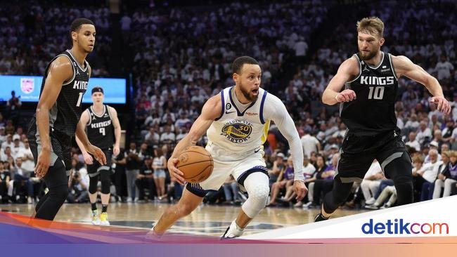 Playoff NBA: Curry 50 Poin, Warriors Tekuk Kings untuk Jumpa Lakers