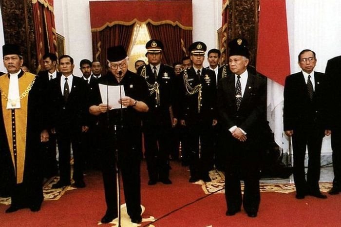 5 Peristiwa yang Membuat Soeharto Memutuskan  Lengser Pada Mei 1998