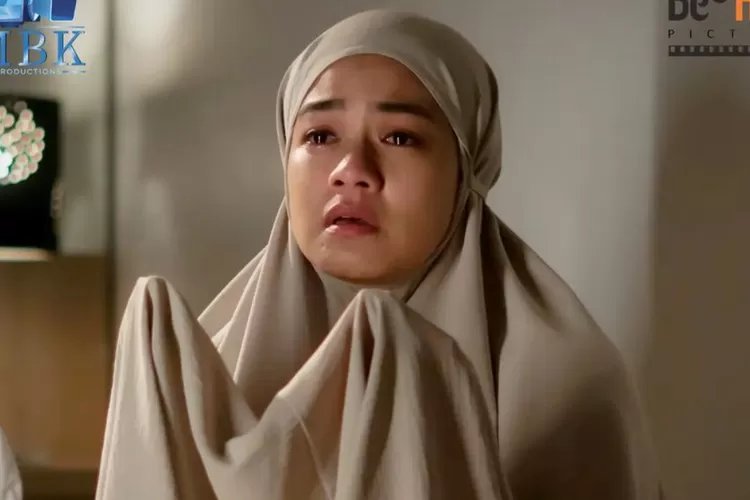 Sinopsis film Air Mata di Ujung Sajadah, Titi Kamal jadi Aqilla, emosi istri Christian Sugiono terkuras habis