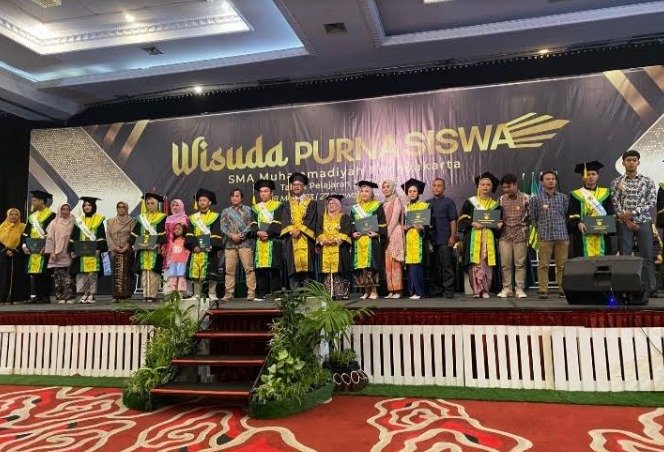 Kado Wisuda SMA Muhi Yogyakarta, Raih Prestasi Tingkat Internasional