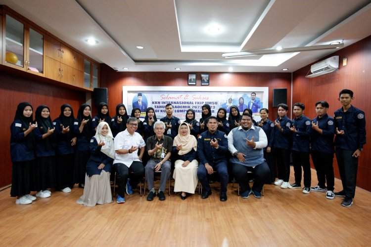 FKIP UMSU Lepas 19 Mahasiswa Ikuti KKN Internasional di Malaysia