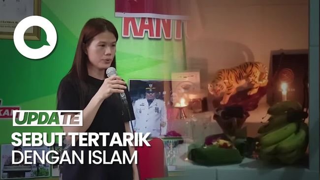Permintaan Maaf Wanita Simpan Al-Qur'an Dekat Sesajen-Akui Tertarik Islam
