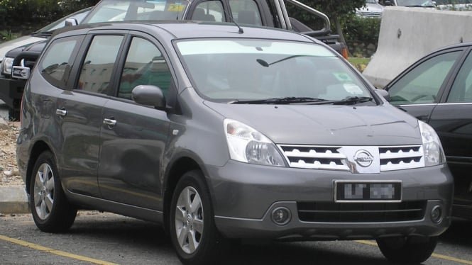 Ada Gratisan untuk Pemilik Nissan Grand Livina, Mobil Gagah Serba Hitam Dijual Murah