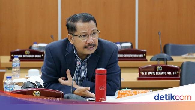 Elite PDIP Tuding NasDem Bermuka Dua, Desak Tegur Anies atau Out Kabinet