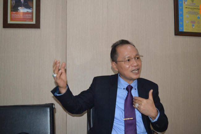 Advokat Senior Stefanus Gunawan Paparkan Peran Teknologi Informasi serta Media Sosial di Bidang Hukum