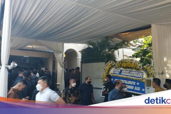 Ayah Mertua Puan Maharani Akan Dimakamkan di TPU Tanah Kusir Hari ini