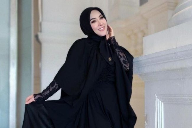 Nyanyi Bareng Ahmad Dhani, Gaya Syahrini dan Lesti Kejors Auto Dibandingkan: Bukan Muhrim, Asal Gesek Aja!