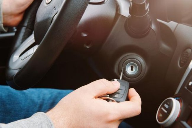 Apa yang Harus Dilakukan Jika Mobil Tidak Bisa Distarter?