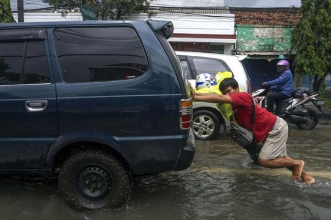8 Cara Mengatasi Mesin Mobil Mati Mendadak