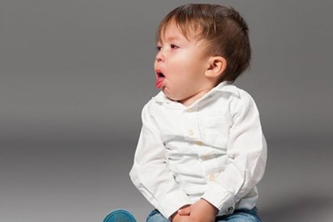 Cukup Minum Air Bisa Jadi Cara Percepat Penyembuhan Batuk Anak