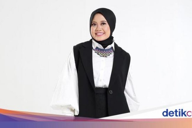 Komika Musdalifah Melahirkan Putra Kembar, Satu Meninggal Dunia
