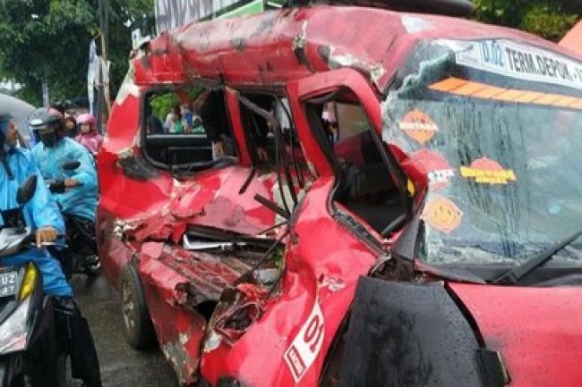 Dampak KRL Tabrak Angkot di Depok, Perlintasan Ditutup Sementara