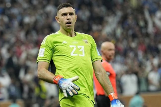 Emiliano Martinez Pernah Hadapi Serbuan Timnas Indonesia di GBK