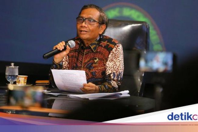 Mahfud Kenang Desmond Mahesa Sosok yang Berani Kritik Siapa Saja