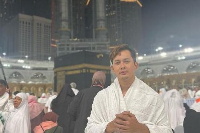 Rayakan Idul Adha Di Tanah Suci, 4 Artis Naik Haji Tahun Ini