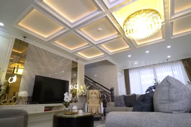 7 Potret Rumah Crazy Rich Palembang Melvina Husyanti yang Sukses Bisnis Skincare