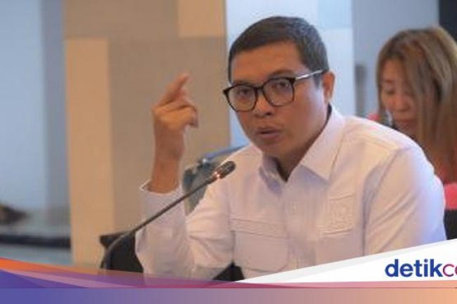 PPP Sentil Denny Indrayana yang Bicara Pemakzulan Jokowi: Banyak Sensasi