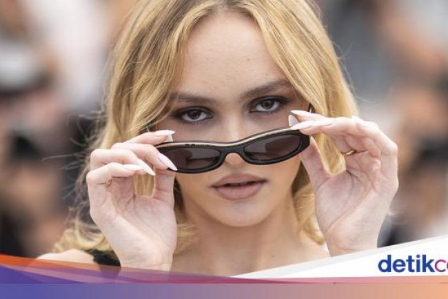 Adegan Seks Lily-Rose Depp di The Idol Jadi Kontroversi, Begini Pembelaannya
