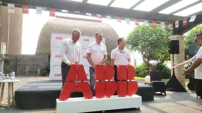 Dukung Elektrifikasi, ABB Sediakan 400 Pengisian Daya Mobil Listrik